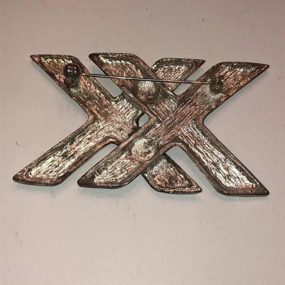 Vintage Silver Tone Double X Criss Cross Brooch Shoulder Pin